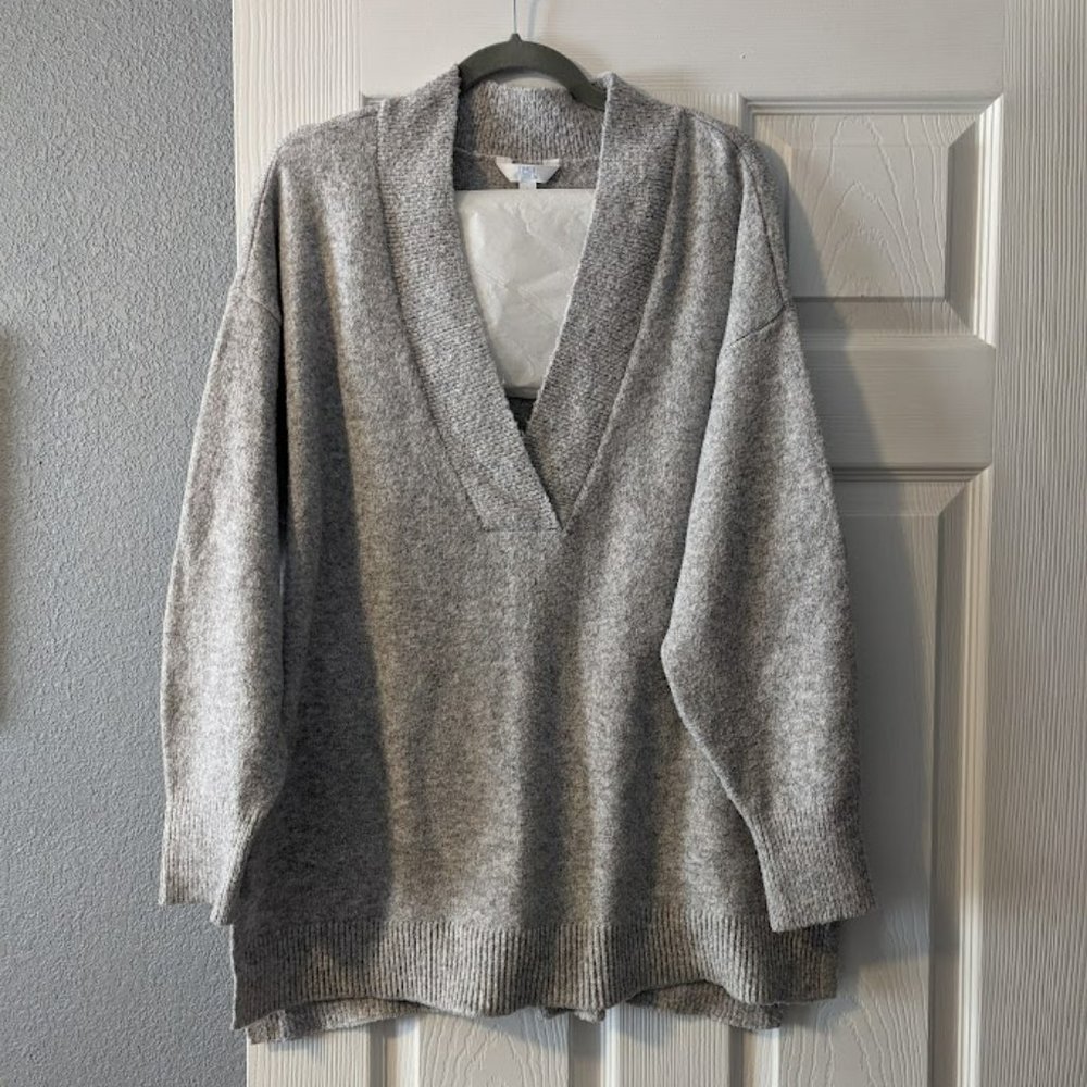 Women's L sweater